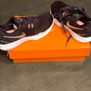 Cross train Nikes size 5.5